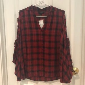 red and black plaid flannel shirt